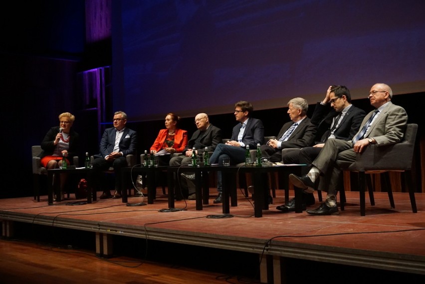 Poznań: Wielka debata o polszczyźnie: Jan Miodek, Wojciech Malajkat, Artur Andrus i inni w CK Zamek [ZDJĘCIA]