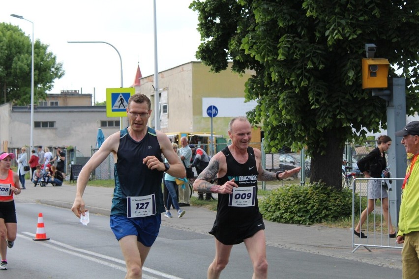 Na Półmaratonie Solan w Nowej Soli biegacze mierzyli się z...