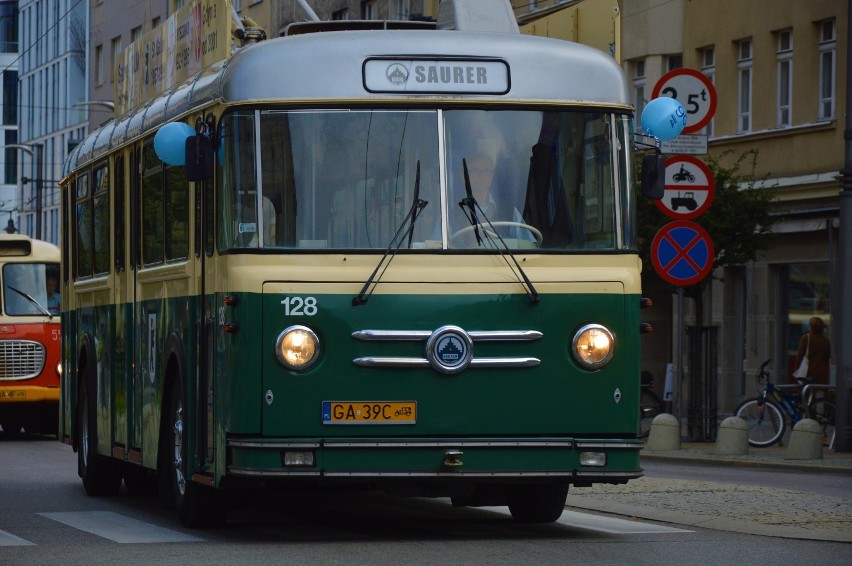 Parada gdyńskich autobusów i trolejbusów ZDJĘCIA