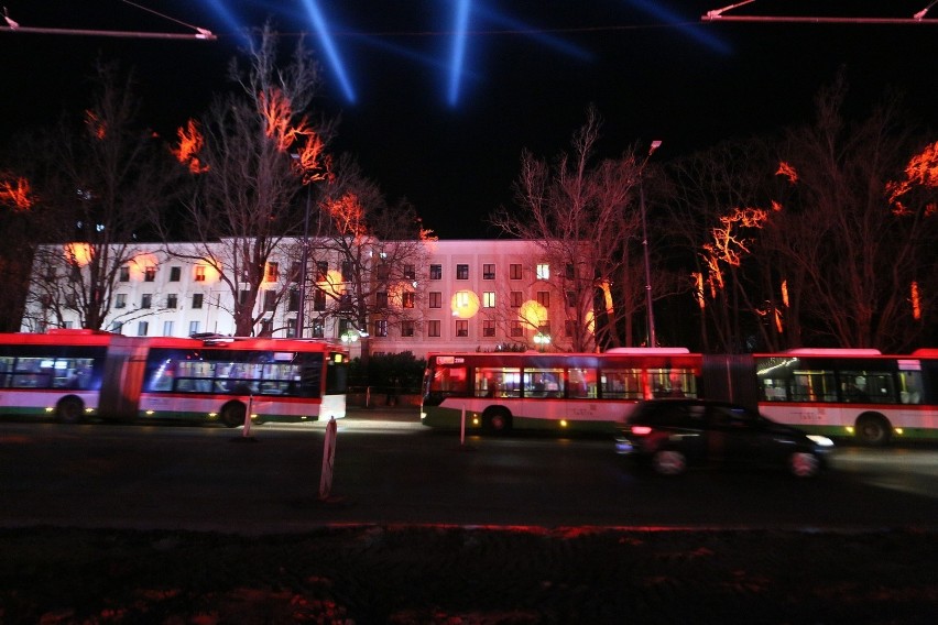 Lublin: wielkopostny koncert „Pasja 2021". Zobacz fotorelację sprzed gmachu Centrum Spotkania Kultur [ZDJĘCIA] [7.04]