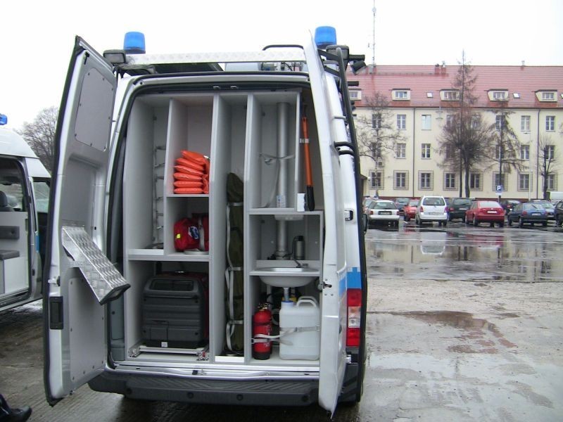Zgorzelec: Policja dostała dwa nowe furgony