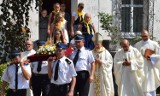Otorowo. Relikwia św. Jana Pawła II została wprowadzona do kościoła  pw. Wszystkich Świętych [ZDJĘCIA]