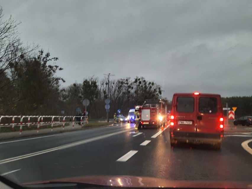 Wypadek na krajowej jedenastce w Bogdanowie. Duże utrudnienia w ruchu