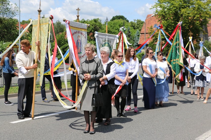 Boże Ciało i procesja z Prymasem Polski [zdjęcia] 