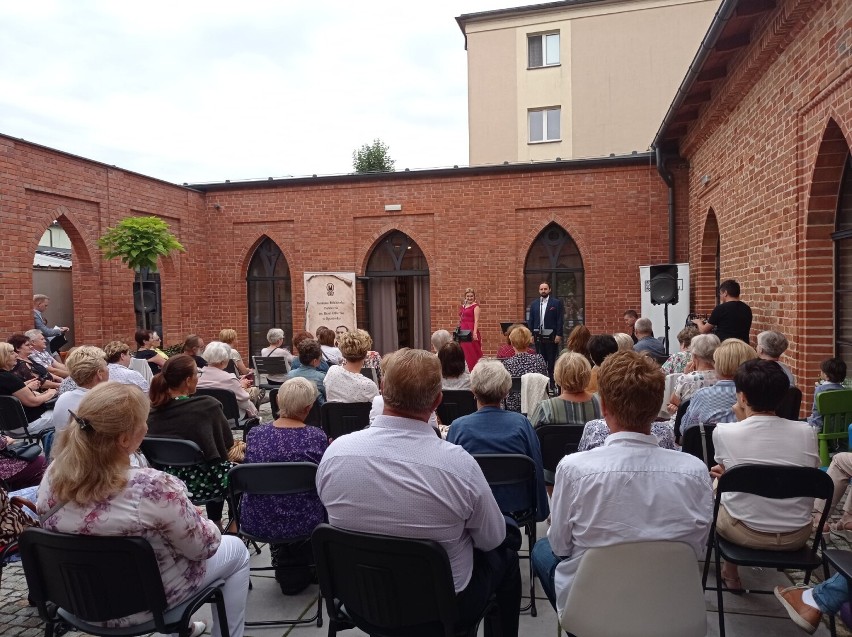 Koncert pieśni i arii operetkowych w Cukierence w Opatówku