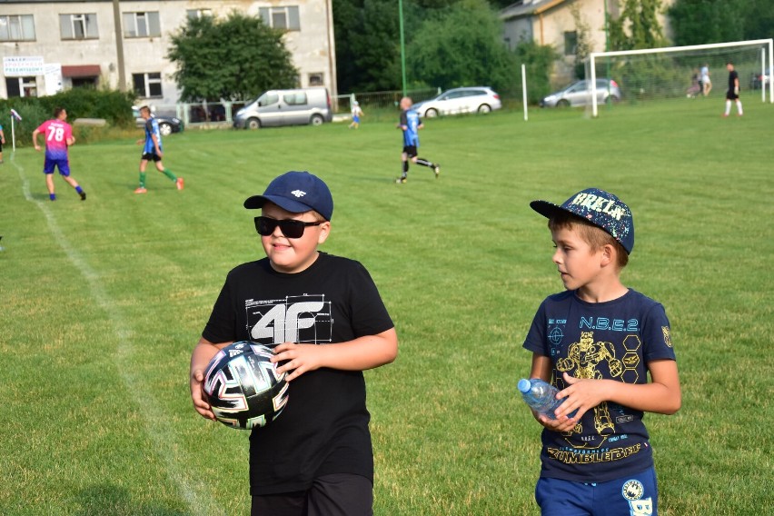 Grochowiska Księże. Turniej charytatywny dla Marka Spochacza z Rogowa. Ile zebrano? [zdjęcia] 