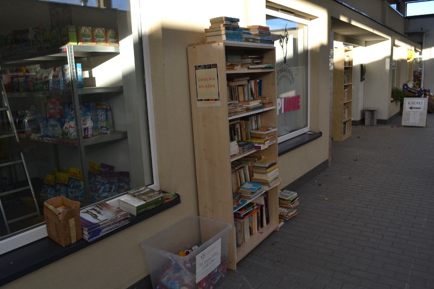 Pruszcz Gdański: Uwalniają książki, aby każdy mieszkaniec mógł je przeczytać