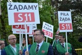 Piła: protest samorządowców na krajowej jedenastce