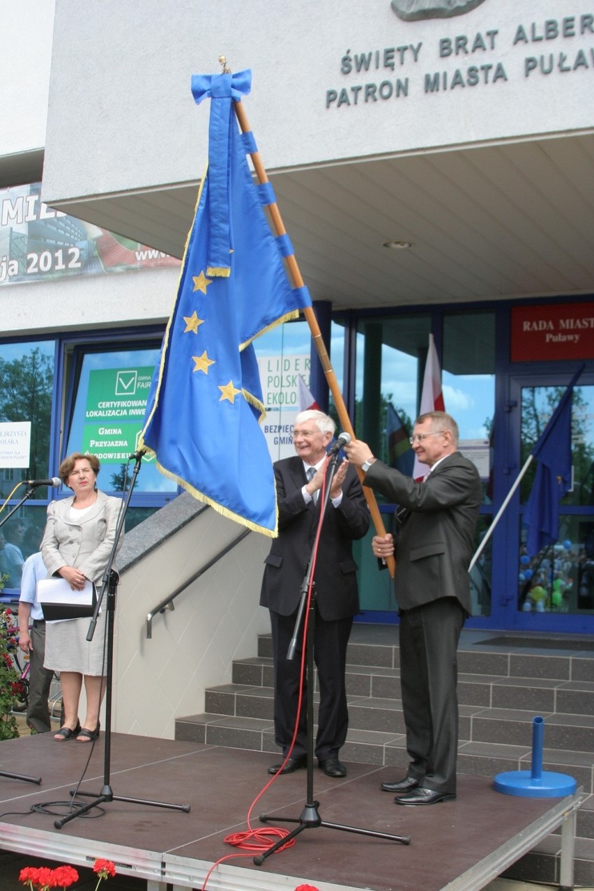 Puławy otrzymały Honorową Flagę Europy (zdjęcia)