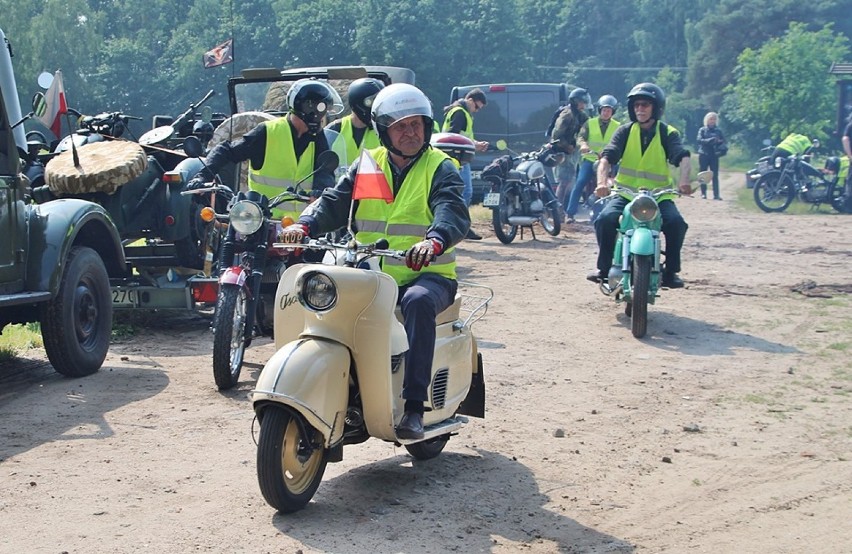 ,,Stare Skrzydło" w Wyrzysku. Na motocykl wsiadła także burmistrz Jagodzińska! [ZDJĘCIA]