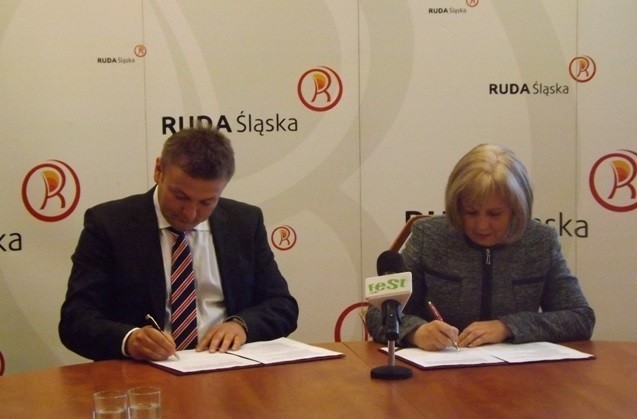 Ruda Śląska: Ustawa śmieciowa 2013 coraz bliżej. Podpisano umowę na wywóz śmieci