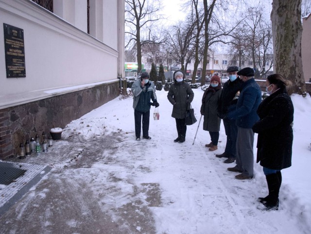 Związek Sybiraków Koło w Międzychodzie. Pamiętając o masowych deportacjach ludności polskiej sprzed 81 lat w głąb ZSRR (10.02.2021).