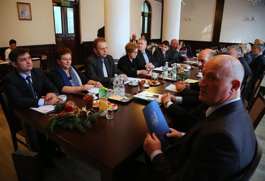 Sesja rady powiatu piotrkowskiego