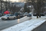 Zakopane. Turyści masowo chcą wjeżdżać autami na Gubałówkę. "Jakby mogli, wjechaliby na Giewont"