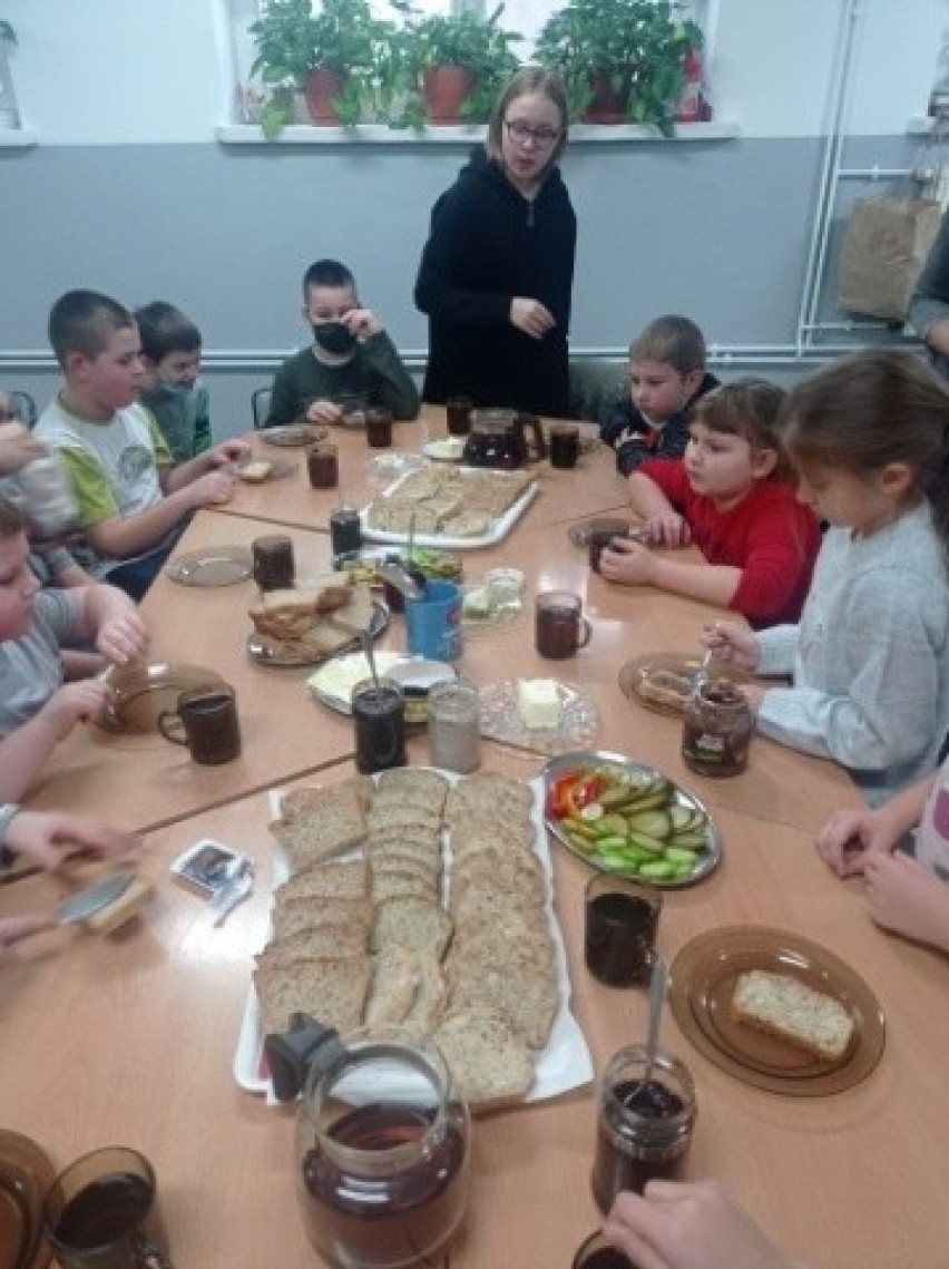 24 uczniów z gminy Brzozie bierze udział w zajęciach nowo...