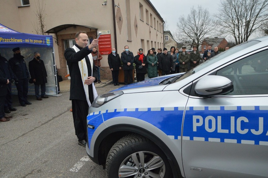 Wszyscy policjanci zazdroszczą kolegom z Przechlewa tak nowych radiowozów. Trafił do nich kolejny