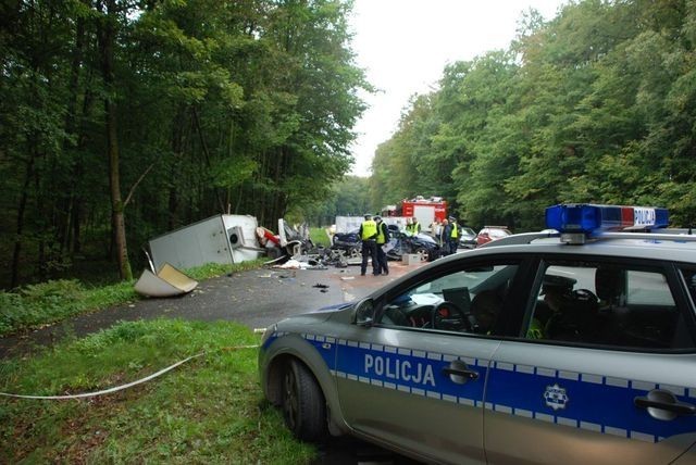 Wypadek na "rekowskiej górce (Reda ul. Pucka) 19.09. W wyniku zdarzenia 3 osoby poniosły śmierć