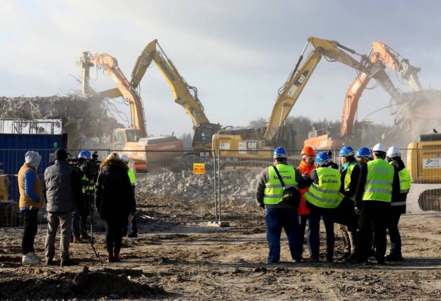 Wiadukty na odcinku Piotrków - Tuszyn, drogowcy wyburzyli w listopadzie 2019 roku