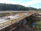 Budowa 100-metrowego mostu w Nowej Wsi Czudeckiej na półmetku [ZDJĘCIA]