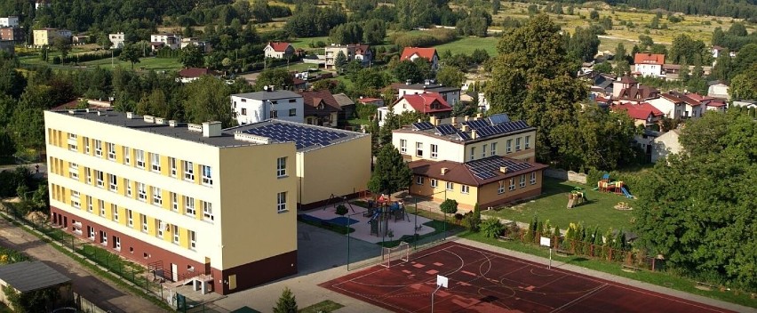 Gmina Psary powstała w 1973 roku, składa się z 10 sołectw...