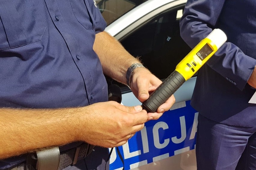 Nowy sprzęt ułatwi pracę policjantom z Wizny i Jedwabnego [zdjęcia]