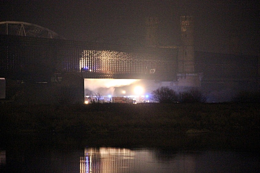 Most Tczewski pali się