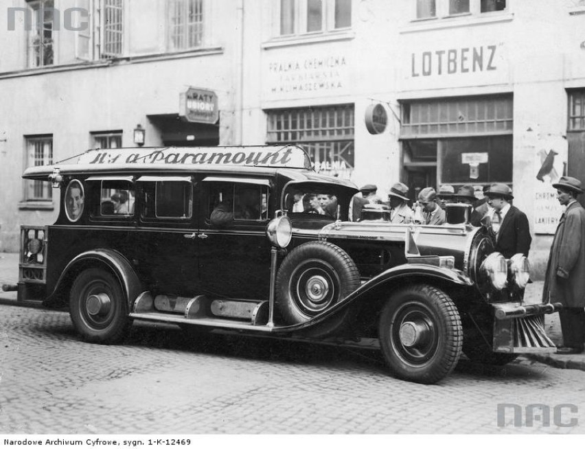 Pędził po drogach ponad 50 lat temu. Zobaczcie samochody z...