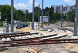 Częstochowa: Budowa pętli tramwajowej na Północy. Położono już pierwsze tory, trwają intensywne prace przy dwóch budynkach