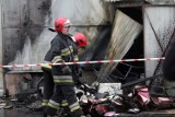 Pożar sklepu przy ulicy Roberta Schumana w Legnicy [ZDJĘCIA]