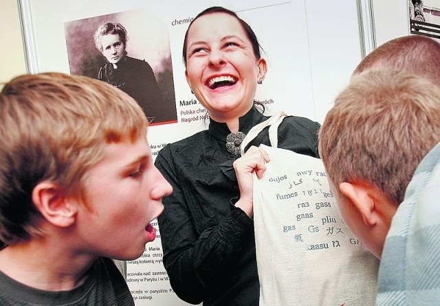 Młodzież mogła wygrać koszulki, zmieniające kolor nadruku pod wpływem ciepła