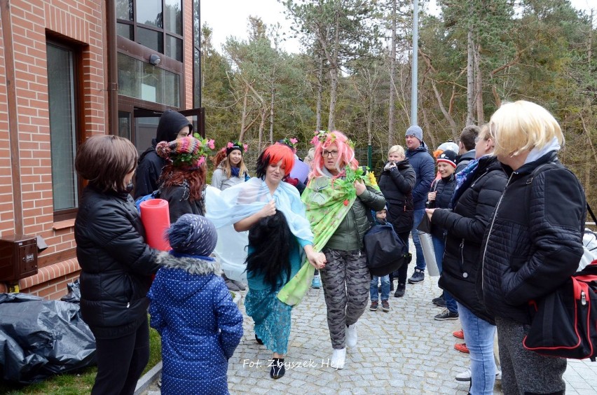 Stowarzyszenie Aktywne Kaszuby: morsowanie w Dębkach