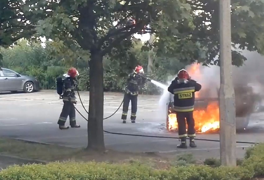Pożar samochodu w Poznaniu