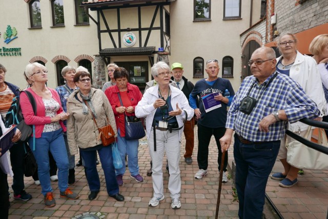 W Szkole Podstawowej nr 3  znalazło się miejsce dla osób, które chcą sprzedać  lub kupić ubrania i gadżety dla swoich pociech