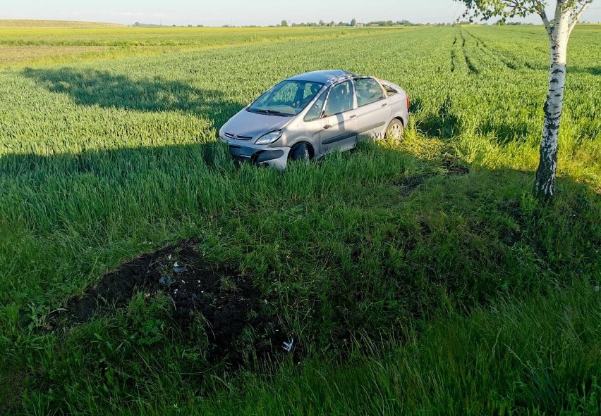 Do zdarzenia doszło we wtorek około godz. 6 na drodze...