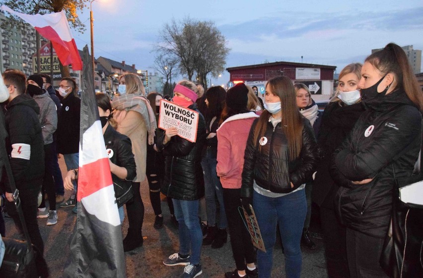 Strajk kobiet 2020. Ulicami Tczewa przeszedł marsz protestacyjny 