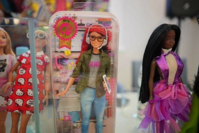 Gry i Barbie łączą siły, była Barbie gamerka, więc mogą być i gry o Barbie.