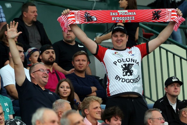 JESZCZE BĘDZIE NORMALNIE! Dziś przypominamy fotki z trybun stadionu Polonii z ubiegłego sezonu. W 2019 roku żużlowcy Polonii wywalczyli awans do I ligi, a bydgoski klub notował rekordy frekwencji w tej klasie rozgrywkowej. Chodziłeś na mecze Zooleszcz Polonii? Poszukaj siebie na zdjęciach >>>>>>>>