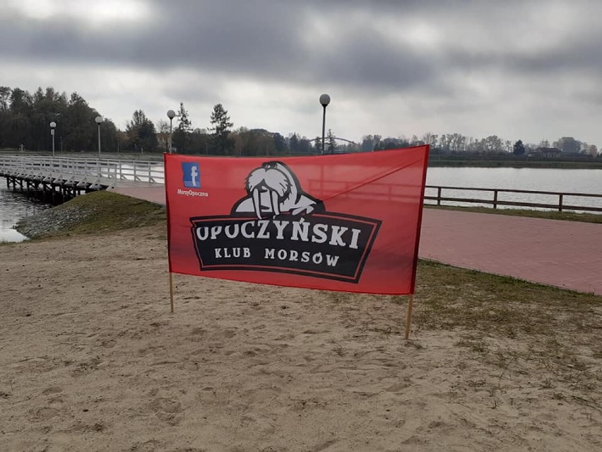 Opoczyński Klub Morsów otworzył sezon nad zalewem [ZDJĘCIA]