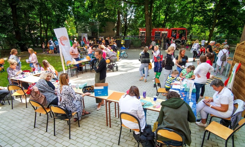 Wiosenny festyn w Poznaniu: "Spotkajmy się na Mostowej". Dobrosąsiedzka siła z Poznania organizuje atrakcje dla rodzin z dziećmi