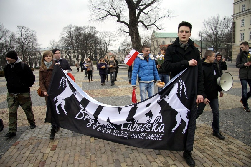 Antyfeministyczna pikieta na placu Litewskim