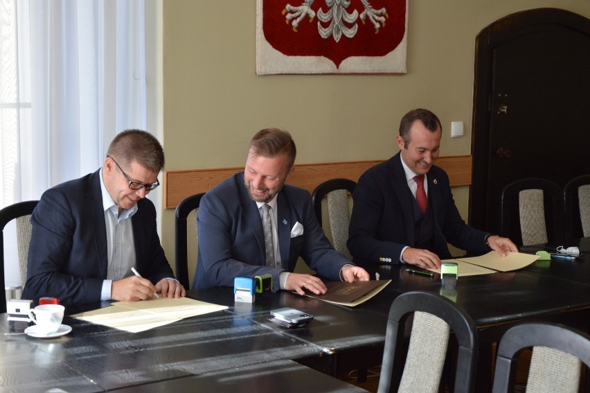 8 października podpisano porozumienie pomiędzy gminami...