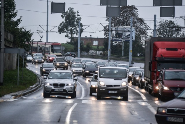 W Gdańsku ruszyła rozbiórka i budowa pięciu wind przy Armii Krajowej