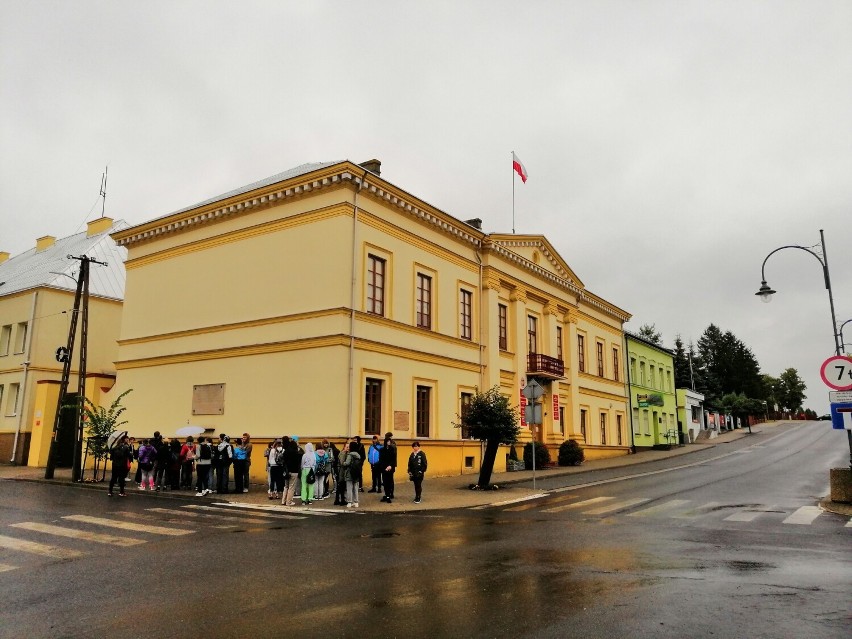 Udany rajd „Dotknąć okruchów czasu” z Era Travel Radomsko. ZDJĘCIA