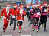 Bieg Mikołajów 2019 wokół Galeria Sanowa w Przemyślu. Dzieci przebiegły 800 m, a dorośli 1,6 km [ZDJĘCIA]