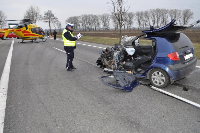 Wypadek na krajowej 7. 50-letni kierowca trafił do szpitala [ZDJĘCIA]