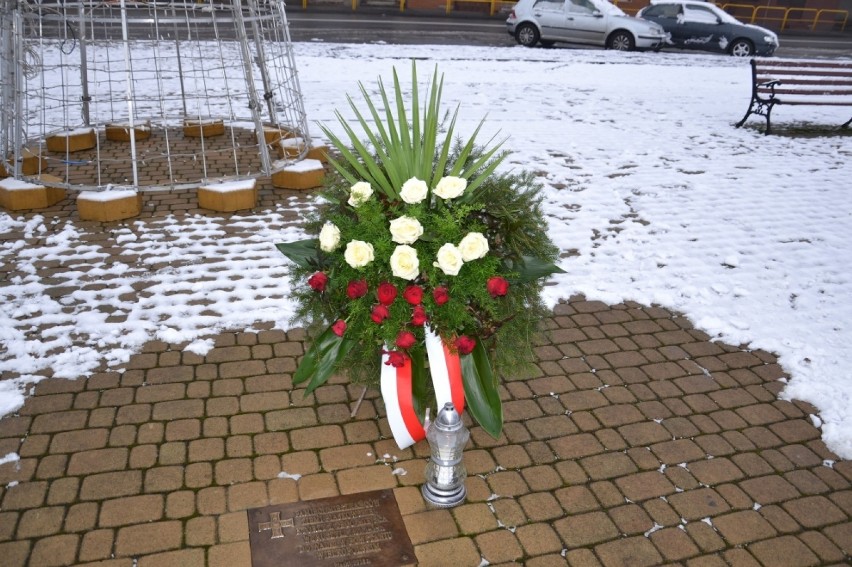 Gostyń. W Piaskach oddano hołd powstańcom wielkopolskim. Cześć i chwała bohaterom [ZDJĘCIA]