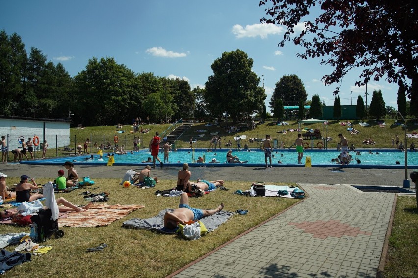 Szaleństwo na basenie letnim przy ulicy Szczecińskiej w Kielcach. Tak bawiliście się w sobotę, 15 lipca. Zobaczcie zdjęcia