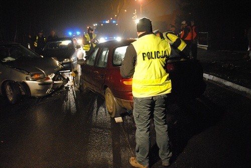 Zderzenie trzech aut w Sierakowie