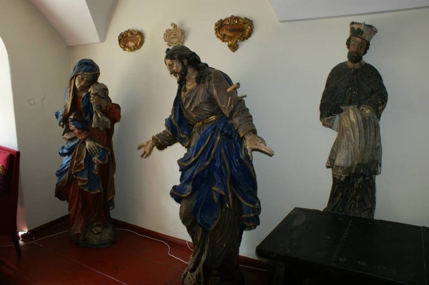 Wałbrzyscy wędrowcy odwiedzili Mosznę i górę Św. Anny (ZDJĘCIA)