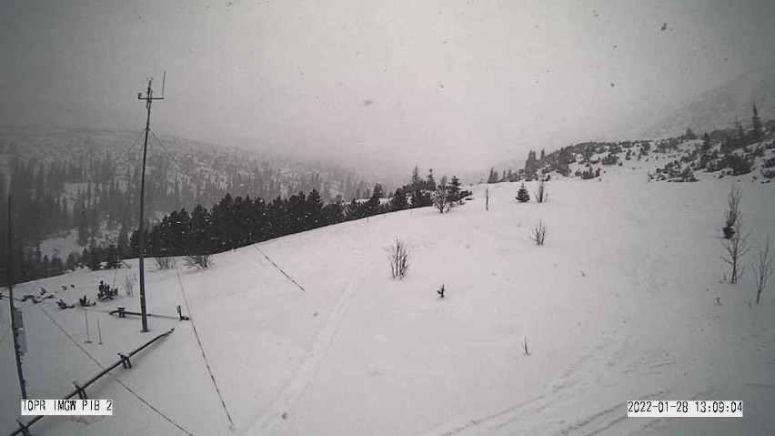 Tatry. Skrajnie trudne warunki w górach. - Nie wychodźcie teraz nigdzie wyżej - apeluje TOPR 